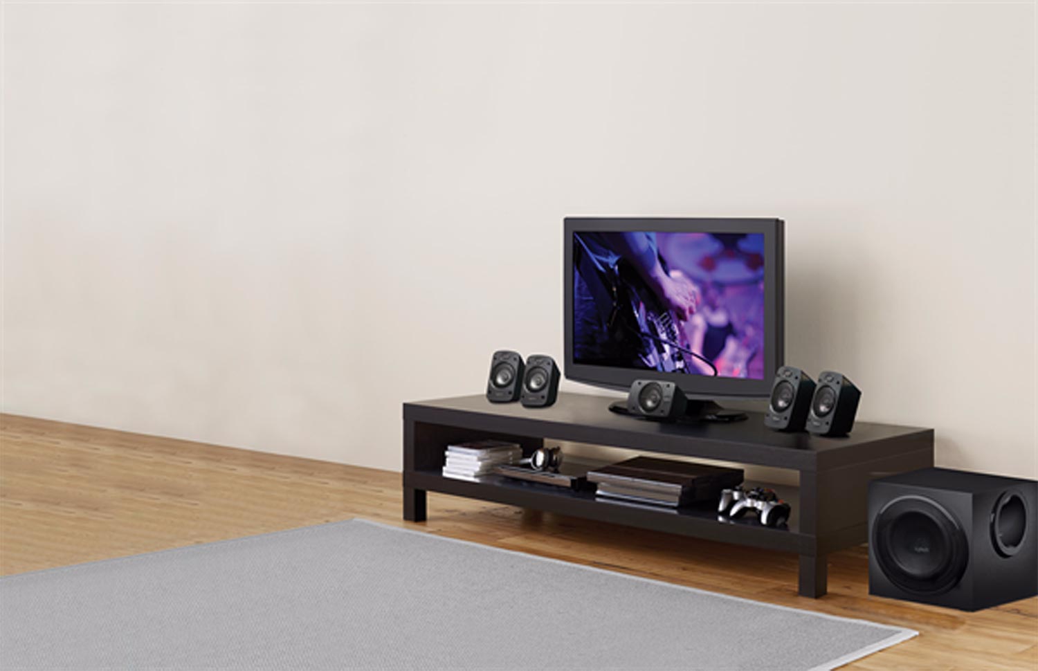 Logitech Z906 Surround Sound Speaker 5.1 981-000774